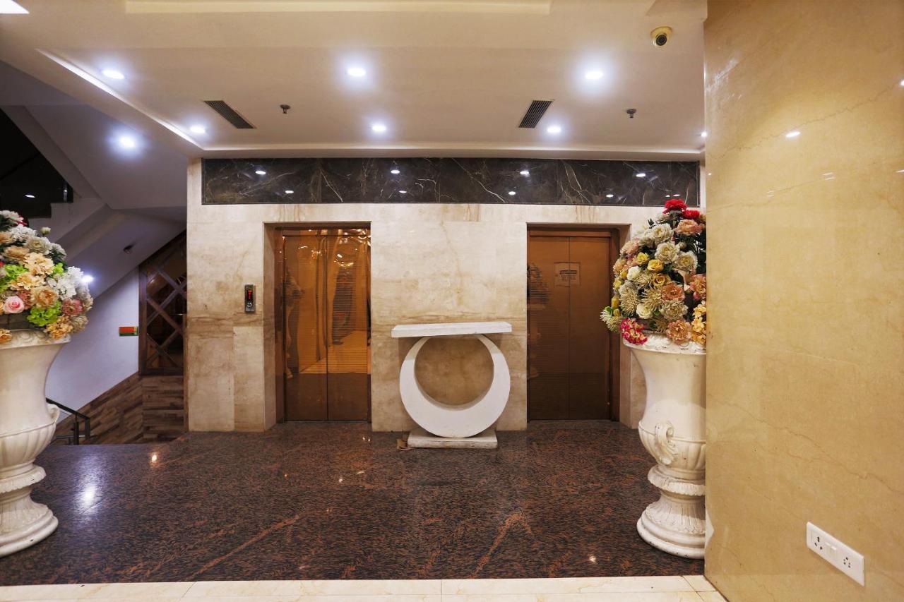 Hotel Capital O Green Palms Near Jhilmil Metro Station Nueva Delhi Exterior foto
