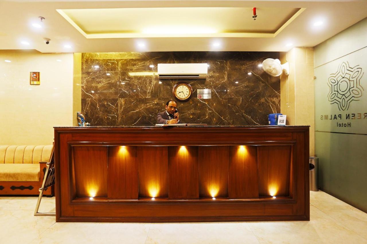 Hotel Capital O Green Palms Near Jhilmil Metro Station Nueva Delhi Exterior foto