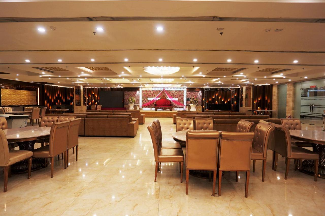 Hotel Capital O Green Palms Near Jhilmil Metro Station Nueva Delhi Exterior foto
